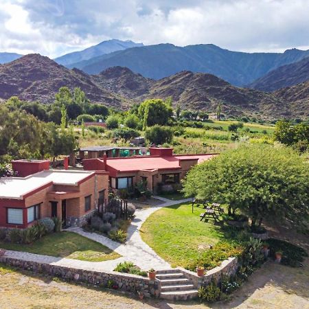 Miraluna Bodega Boutique Cachi Bagian luar foto