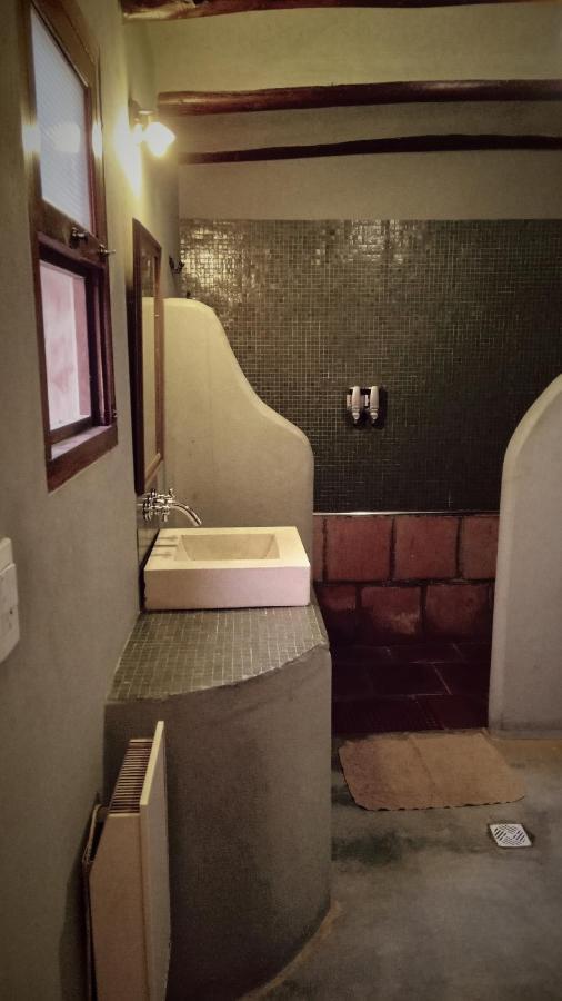 Miraluna Bodega Boutique Cachi Bagian luar foto