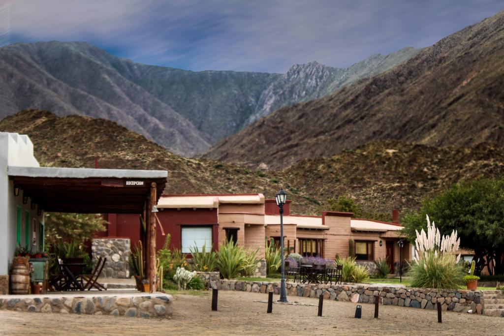 Miraluna Bodega Boutique Cachi Bagian luar foto