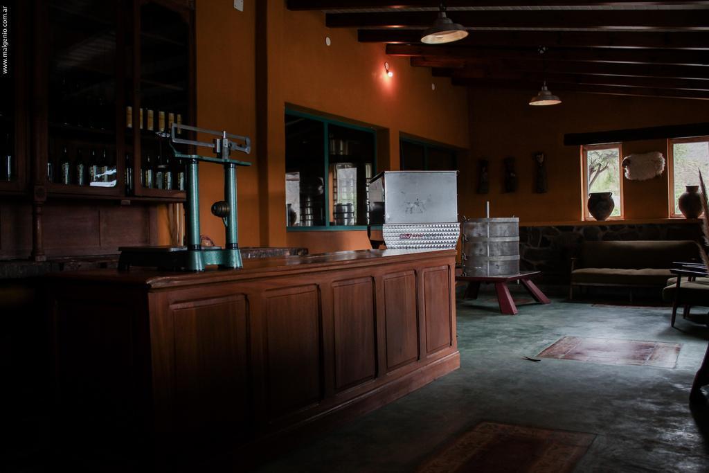 Miraluna Bodega Boutique Cachi Bagian luar foto