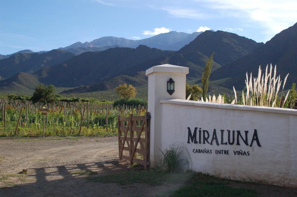 Miraluna Bodega Boutique Cachi Bagian luar foto